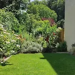 Val 4 Maison Spacieuse Terrasse & Jardin Casa de Férias *
